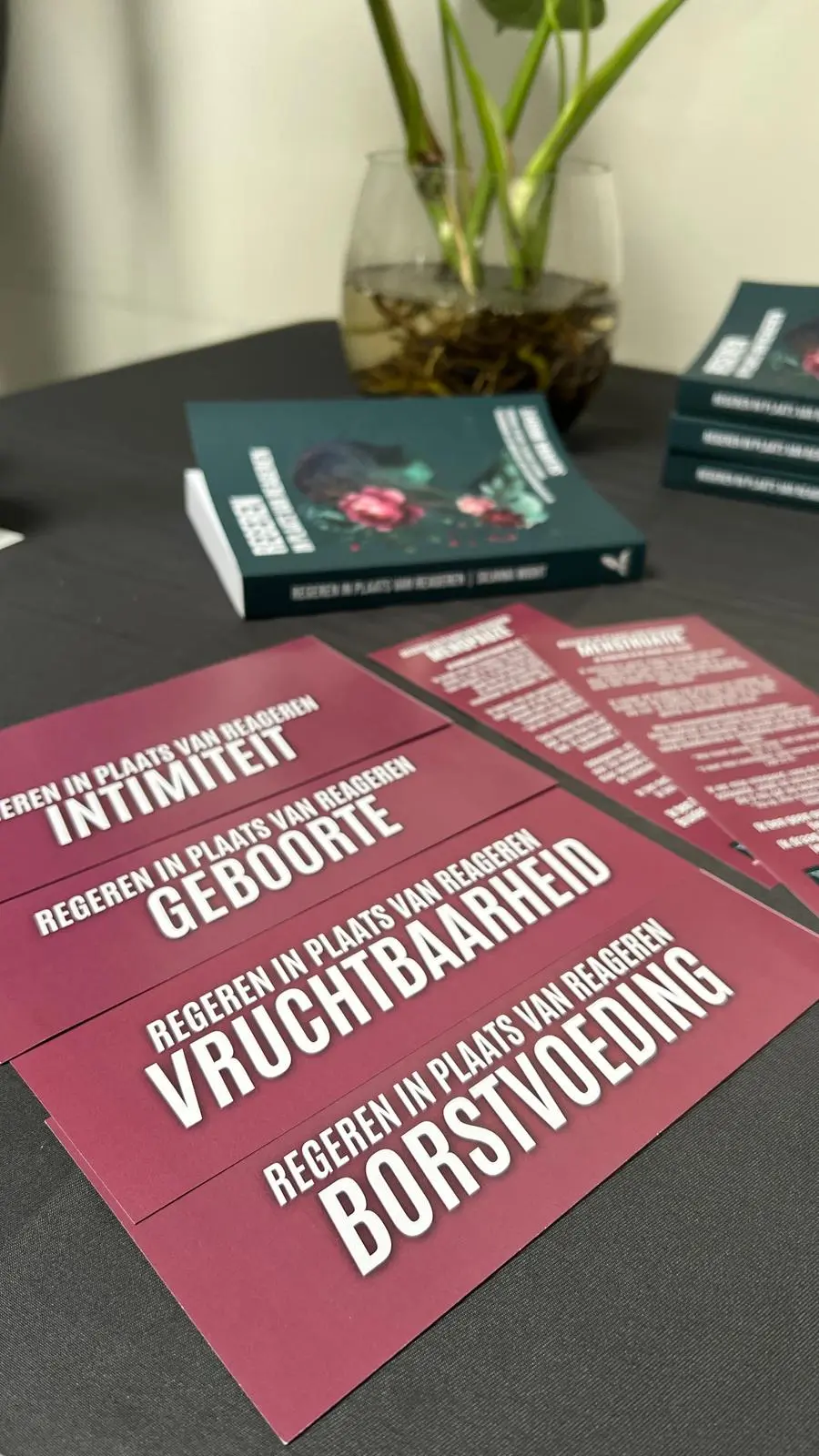 Digitale Proclamatiekaarten-set | Regeren in plaats van Reageren | Vrouw & Hormonen